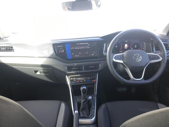 ポロ TSIアクティブ 弊社登録済未使用車 テクノロジーパッケージ 純正ナビ付(14枚目)