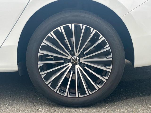 パサート ｅＴＳＩ　エレガンス　ｄｅｍｏｃａｒ　レザー　ＤＣＣコントロール付き　ディスカバープロナビパッケージ　トラベルアシスト　認定中古車　新車保証継承　パークアシスト搭載　アラウンドビューモニター（52枚目）