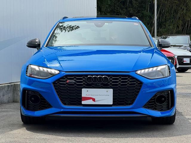 アウディ ＲＳ４アバント