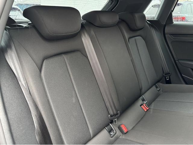 A3 スポーツバック30TFSI 後期型/コンビニエンス&アシスタンスパッケージ/ナビゲーションパッケージ/バーチャルコックピット/バックカメラ/コーナーセンサー/シートヒーター/アダプティブクルーズコントロール/認定中古車(17枚目)