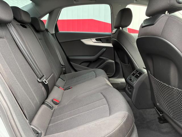 A4 35TDIアドバンスド ワンオーナー/コンフォートパッケージ/TVチューナー/マトリクスLEDヘッドライトパッケージ/サラウンドビューカメラ/パークアシスト/マルチカラーアンビエントライティング/シートヒーター/認定中古車(25枚目)