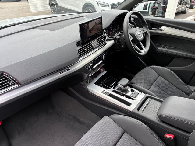 Q5スポーツバック 40TDIクワトロ Sライン ワンオーナー/TVチューナー/コンフォートパッケージ/プライバシーガラス/Sラインプラスパッケージ/サラウンドビューカメラ/オートトランク/ワイヤレスチャージング/マトリクスLED/シートヒーター/(22枚目)