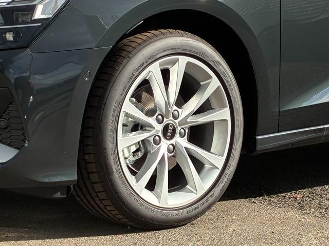 A3 スポーツバック30TFSIアドバンスド 現行モデル/コンビニエンス&アシスタンスパッケージライト/ナビゲーションパッケージ/電動シート/シートヒーター/バックカメラ/バーチャルコックピット/サイドアシスト/地デジ/アダプティブクルコン(13枚目)