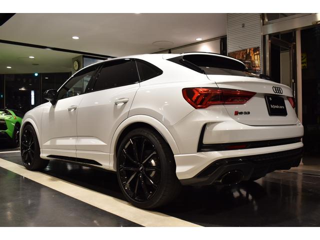 ＲＳ Ｑ３ スポーツバック ベースグレード　ワンオーナー　Ｂ＆Ｏ　ＳＴＯＰＴＥＣＨブレーキＫＩＴ　ブラックスタイリングＰＫＧ　マトリクスヘッドライト（4枚目）