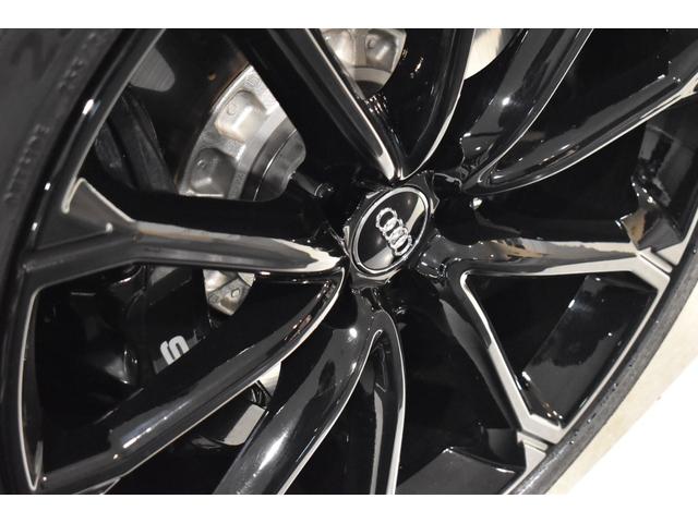 ＲＳ Ｑ３ スポーツバック ベースグレード　ワンオーナー　Ｂ＆Ｏ　ＳＴＯＰＴＥＣＨブレーキＫＩＴ　ブラックスタイリングＰＫＧ　マトリクスヘッドライト（13枚目）