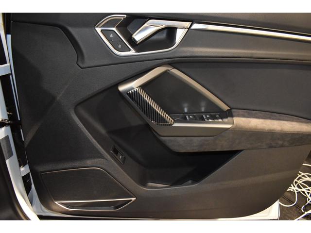 ＲＳ Ｑ３ スポーツバック ベースグレード　ワンオーナー　Ｂ＆Ｏ　ＳＴＯＰＴＥＣＨブレーキＫＩＴ　ブラックスタイリングＰＫＧ　マトリクスヘッドライト（20枚目）