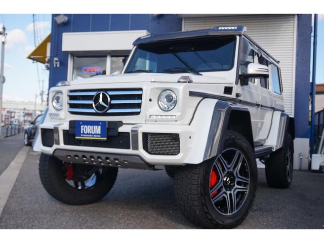 Ｇクラス Ｇ５５０　４ｘ４スクエアード　４ＷＤ　正規ディーラー車　デジーノハーフレザー　ドライカーボン製オーバーフェンダー　ツインサスペンション　ＡＭＰ電動サイドステップ　ハイグロスペイント２２インチＡＷ　ＡＭＧエキゾーストマフラー　９インチモニター　特別装備仕様車（3枚目）