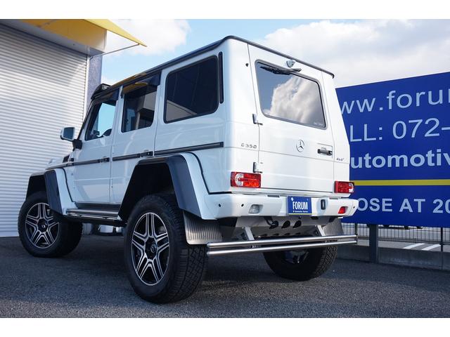 Ｇクラス Ｇ５５０　４ｘ４スクエアード　４ＷＤ　正規ディーラー車　デジーノハーフレザー　ドライカーボン製オーバーフェンダー　ツインサスペンション　ＡＭＰ電動サイドステップ　ハイグロスペイント２２インチＡＷ　ＡＭＧエキゾーストマフラー　９インチモニター　特別装備仕様車（9枚目）