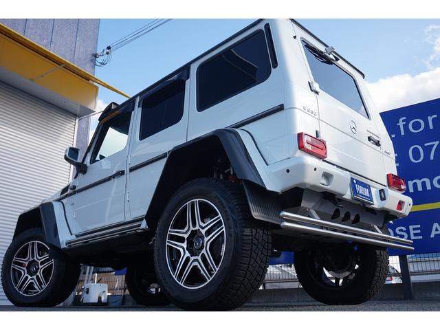 Ｇクラス Ｇ５５０　４ｘ４スクエアード　４ＷＤ　正規ディーラー車　デジーノハーフレザー　ドライカーボン製オーバーフェンダー　ツインサスペンション　ＡＭＰ電動サイドステップ　ハイグロスペイント２２インチＡＷ　ＡＭＧエキゾーストマフラー　９インチモニター　特別装備仕様車（69枚目）