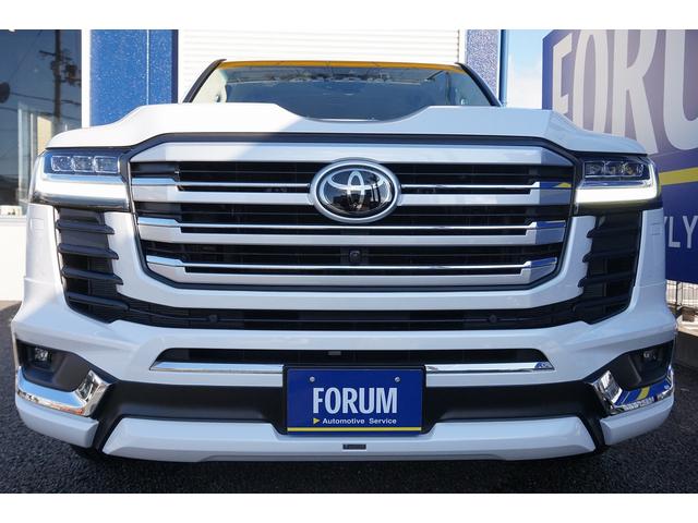 TOYOTA LAND CRUISER ZX | 2022 | PEARL WHITE | 50 km TOYOTA LAND CRUISER ZX | 2022 | PEARL WHITE | 50 km