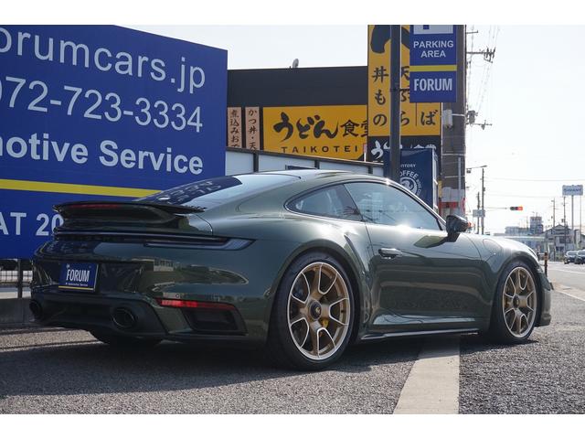 ９１１ターボＳ　カスタムカラー（フルオーダー車両）ＰＣＣＢ　ディーラー車　左ハンドル　カスタムカラー（オークグリーンメタリック）　ツートンレザー（モハーヴェベージュ）　スポーツエグゾースト　Ｅｘｃｕｌｕｓｉｖｅデザインホイール　アダプティブクルーズコントロール(77枚目)