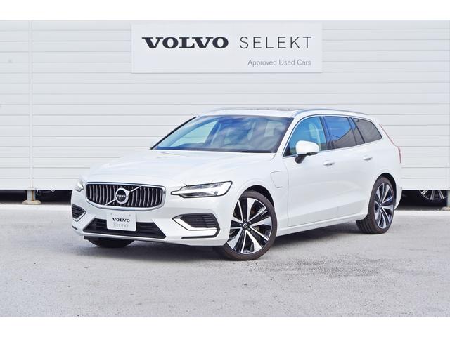 ボルボ Ｖ６０ リチャージ　ＰＨＶ　Ｔ６　ＡＷＤ　インスクリプション　２０２２年モデル　登録済み未使用車　ＰＨＶモデル　パノラマ・ガラスサンルーフ　クライメートパッケージ