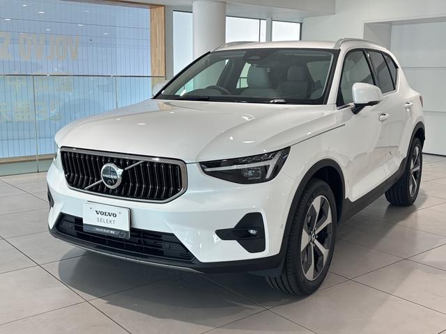 XC40(ボルボ) ウルトラ B4 AWD 認定中古車Selekt 保証付 Google搭載 電動シート 電動バックドア 360度カメラ アルミホイール オレフォスシフトノブ ハーマンカードン 中古車画像