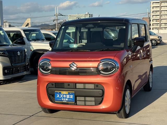 後席左側は電動スライドドアを装備、開け閉めが楽です！ スズキと言えばワゴンＲ！居住空間と走りを両立！様々なシーンで活躍します！