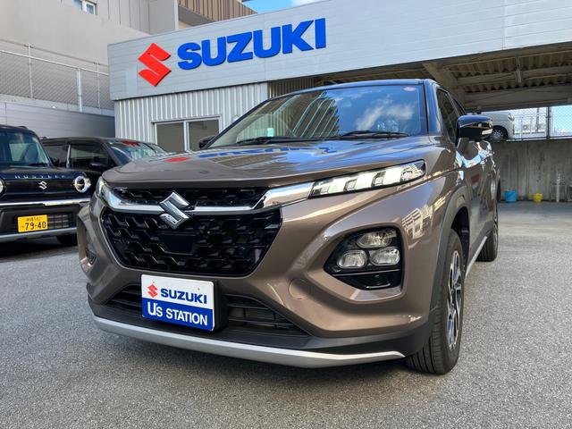 沖縄県の中古車ならフロンクス １型　【全方位モニター・カメラ・ナビ付】　オートライト　Ｂｌｕｅｔｏｏｔｈ　純正ナビ　プッシュスタート　シートヒーター　オートエアコン　スズキセーフティーサポート　衝突被害軽減システム　アイドリングストップ　盗難防止システム