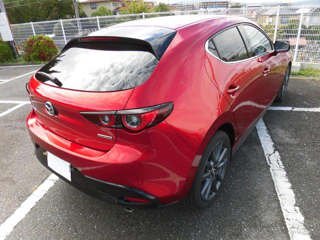 ＭＡＺＤＡ３ファストバック １５Ｓツーリング　ワンオーナー／禁煙車／マツダコレクト／純正ナビ／３６０度ビューカメラ／前後ドラレコ／ＥＴＣ２．０／ＭＧプレミアム　ボディーコーティング済／衝突安全／ブラインドスポットモニター（3枚目）