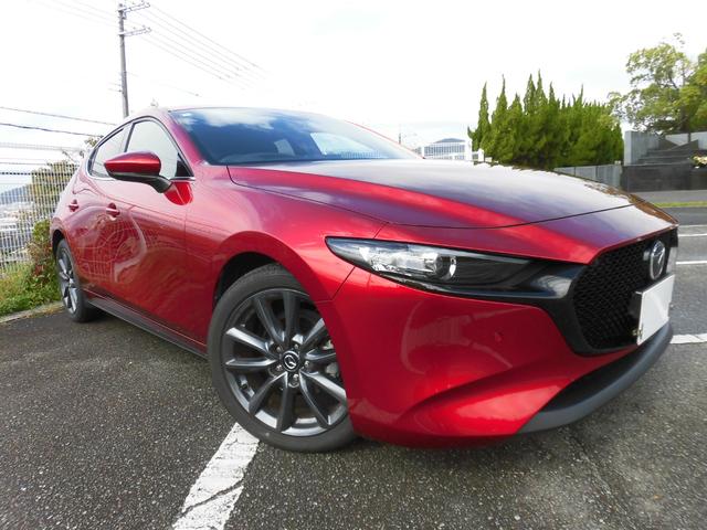 ＭＡＺＤＡ３ファストバック １５Ｓツーリング　ワンオーナー／禁煙車／マツダコレクト／純正ナビ／３６０度ビューカメラ／前後ドラレコ／ＥＴＣ２．０／ＭＧプレミアム　ボディーコーティング済／衝突安全／ブラインドスポットモニター（10枚目）