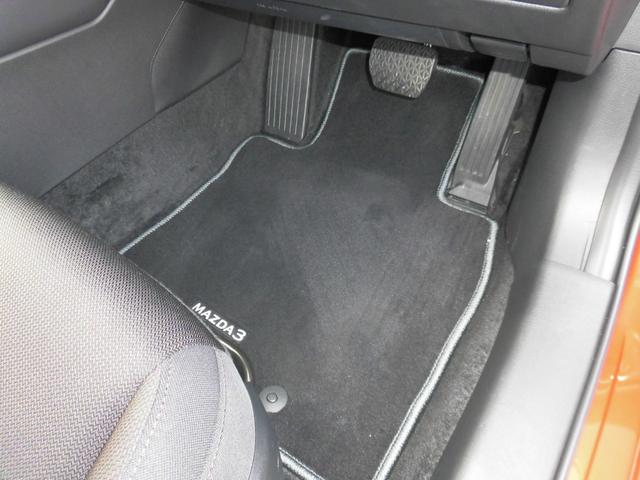 ＭＡＺＤＡ３ファストバック １５Ｓツーリング　ワンオーナー／禁煙車／マツダコレクト／純正ナビ／３６０度ビューカメラ／前後ドラレコ／ＥＴＣ２．０／ＭＧプレミアム　ボディーコーティング済／衝突安全／ブラインドスポットモニター（30枚目）