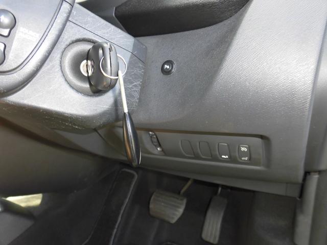 カングー ゼン　走行距離３９７００キロ／後期型　１．２Ｌ　ターボ／ＮＡＶＩ／フルセグＴＶ／Ｂカメラ／リヤモニター／ドラレコ／ＦＯＣＡＬサウンド／ボディーガラスコート済／Ｒ１．３．５．６年ディーラーにて定期点検整備（28枚目）