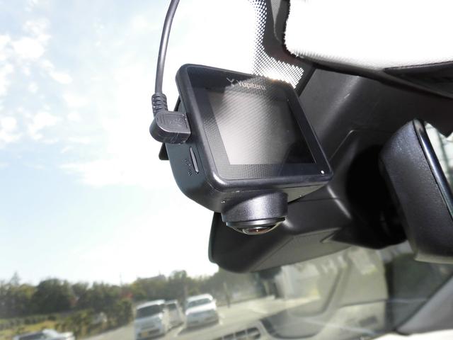 キャプチャー インテンス　走行２４８００キロ／全方位モニター／３６０度ドラレコ／Ｃａｒ　Ｐｌａｙ、Ａｎｄｒｏｉｄ　Ａｕｔｏ対応ディスプレイオーディオ／アクティブブレーキ／車線逸脱警報／ＢＳＭ／シートヒーター／ワンオーナー禁煙車（7枚目）