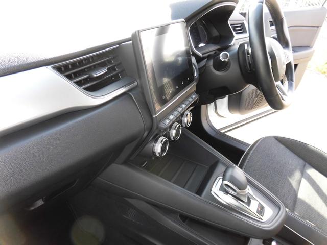 キャプチャー インテンス　走行２４８００キロ／全方位モニター／３６０度ドラレコ／Ｃａｒ　Ｐｌａｙ、Ａｎｄｒｏｉｄ　Ａｕｔｏ対応ディスプレイオーディオ／アクティブブレーキ／車線逸脱警報／ＢＳＭ／シートヒーター／ワンオーナー禁煙車（41枚目）