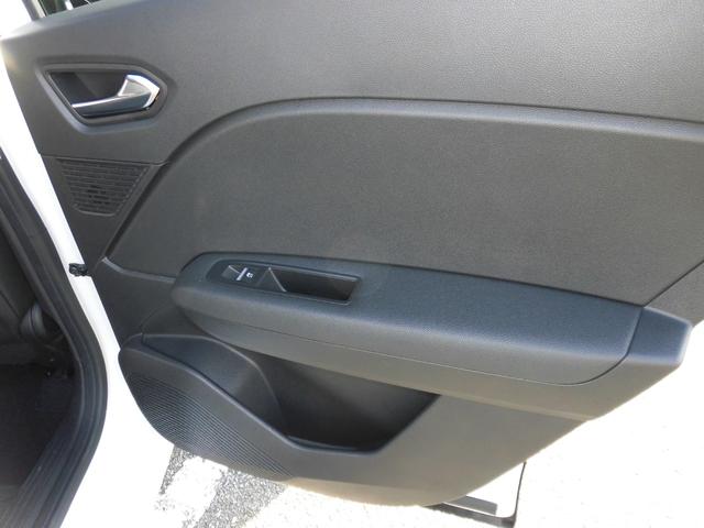 キャプチャー インテンス　走行２４８００キロ／全方位モニター／３６０度ドラレコ／Ｃａｒ　Ｐｌａｙ、Ａｎｄｒｏｉｄ　Ａｕｔｏ対応ディスプレイオーディオ／アクティブブレーキ／車線逸脱警報／ＢＳＭ／シートヒーター／ワンオーナー禁煙車（49枚目）