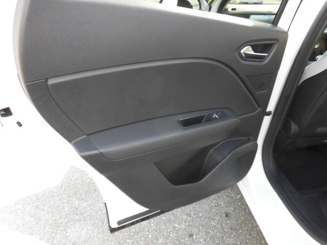 キャプチャー インテンス　走行２４８００キロ／全方位モニター／３６０度ドラレコ／Ｃａｒ　Ｐｌａｙ、Ａｎｄｒｏｉｄ　Ａｕｔｏ対応ディスプレイオーディオ／アクティブブレーキ／車線逸脱警報／ＢＳＭ／シートヒーター／ワンオーナー禁煙車（51枚目）