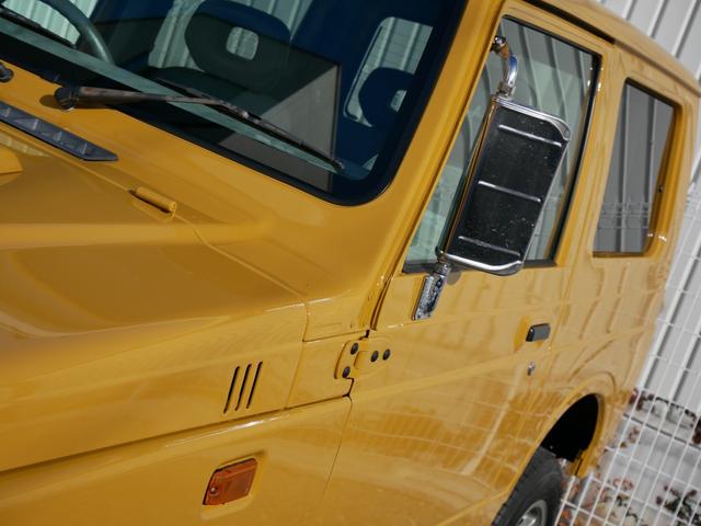 ジムニー ランドベンチャー　イエローオーカー新全塗装　ＡＴ・ＰＳ・ＡＢ　イエローオーカー新全塗装　新品断熱ＵＶカットＦガラス　カリフォルニアミラー　社外ＡＷ　社外前後ステンバンパー　ＥＴＣ　パワステ　オートマ　エアバッグ　ＡＢＳ　純正ＯＰウッド調パネル（24枚目）