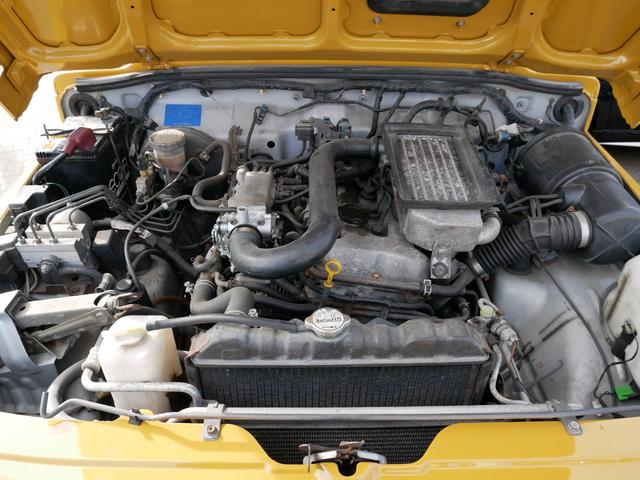 ジムニー ランドベンチャー　イエローオーカー新全塗装　ＡＴ・ＰＳ・ＡＢ　イエローオーカー新全塗装　新品断熱ＵＶカットＦガラス　カリフォルニアミラー　社外ＡＷ　社外前後ステンバンパー　ＥＴＣ　パワステ　オートマ　エアバッグ　ＡＢＳ　純正ＯＰウッド調パネル（45枚目）