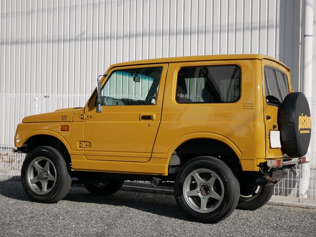 ジムニー ランドベンチャー　イエローオーカー新全塗装　ＡＴ・ＰＳ・ＡＢ　イエローオーカー新全塗装　新品断熱ＵＶカットＦガラス　カリフォルニアミラー　社外ＡＷ　社外前後ステンバンパー　ＥＴＣ　パワステ　オートマ　エアバッグ　ＡＢＳ　純正ＯＰウッド調パネル（62枚目）