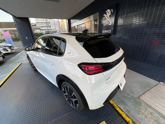 ２０８ ＧＴ　フェイスリフトモデル　登録済未使用車（5枚目）