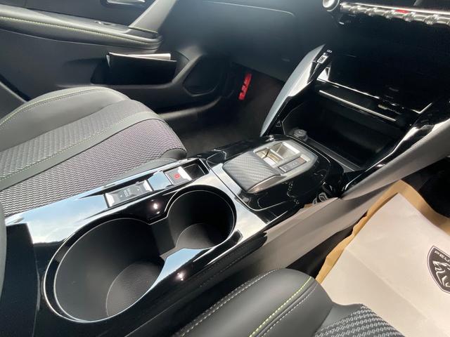 ２０８ ＧＴ　フェイスリフトモデル　登録済未使用車（12枚目）