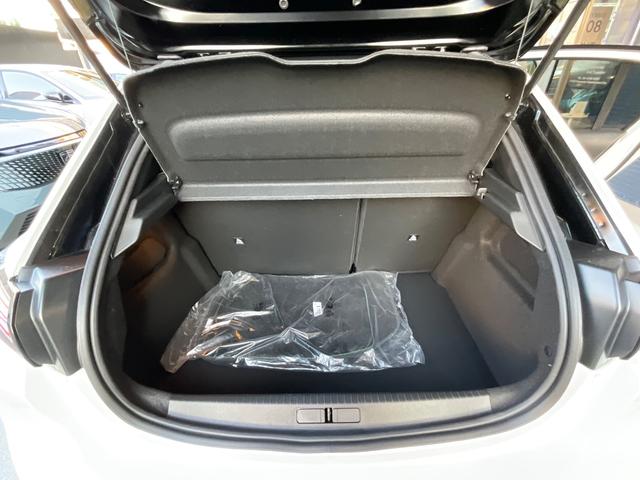 ２０８ ＧＴ　フェイスリフトモデル　登録済未使用車（17枚目）