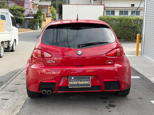 アルファ147 GTA(4枚目)