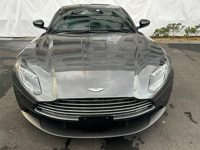 アストンマーティン ＤＢ１１