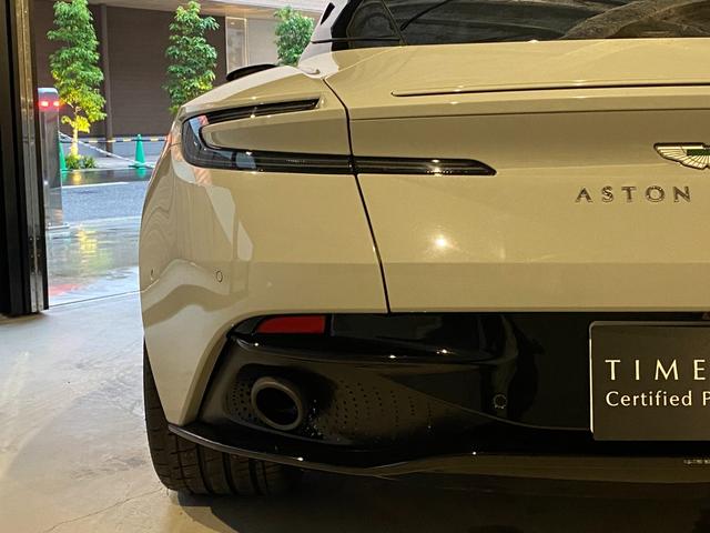 アストンマーティン ＤＢ１１