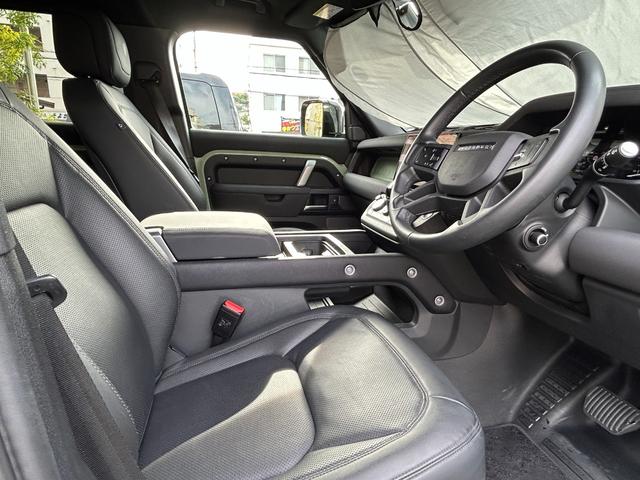 ディフェンダー １１０　７５ｔｈリミテッドエディション　認定中古車　幌サンルーフ　エアサス　ＭＥＲＩＤＩＡＮサラウンド　Ｈ．Ｕ．Ｄ　サイドステップ　ボディプロテクションキット　シートヒータ＆クーラ（Ｆ）　ハンドルヒータ　マトリクスＬＥＤライト　純正ドラレコ（29枚目）