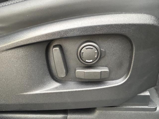 ディフェンダー １１０　７５ｔｈリミテッドエディション　認定中古車　幌サンルーフ　エアサス　ＭＥＲＩＤＩＡＮサラウンド　Ｈ．Ｕ．Ｄ　サイドステップ　ボディプロテクションキット　シートヒータ＆クーラ（Ｆ）　ハンドルヒータ　マトリクスＬＥＤライト　純正ドラレコ（31枚目）