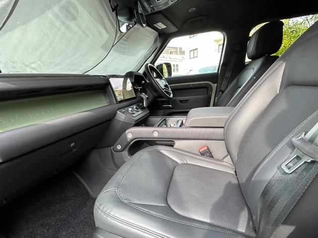 ディフェンダー １１０　７５ｔｈリミテッドエディション　認定中古車　幌サンルーフ　エアサス　ＭＥＲＩＤＩＡＮサラウンド　Ｈ．Ｕ．Ｄ　サイドステップ　ボディプロテクションキット　シートヒータ＆クーラ（Ｆ）　ハンドルヒータ　マトリクスＬＥＤライト　純正ドラレコ（35枚目）