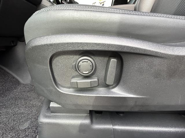 ディフェンダー １１０　７５ｔｈリミテッドエディション　認定中古車　幌サンルーフ　エアサス　ＭＥＲＩＤＩＡＮサラウンド　Ｈ．Ｕ．Ｄ　サイドステップ　ボディプロテクションキット　シートヒータ＆クーラ（Ｆ）　ハンドルヒータ　マトリクスＬＥＤライト　純正ドラレコ（37枚目）