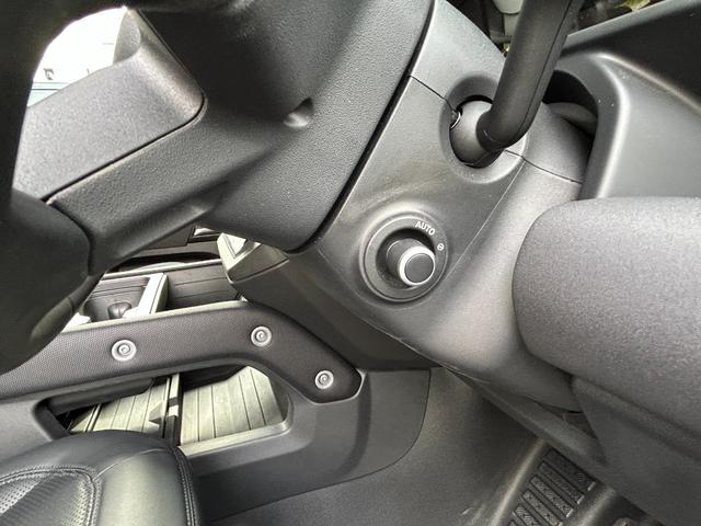 ディフェンダー １１０　７５ｔｈリミテッドエディション　認定中古車　幌サンルーフ　エアサス　ＭＥＲＩＤＩＡＮサラウンド　Ｈ．Ｕ．Ｄ　サイドステップ　ボディプロテクションキット　シートヒータ＆クーラ（Ｆ）　ハンドルヒータ　マトリクスＬＥＤライト　純正ドラレコ（68枚目）