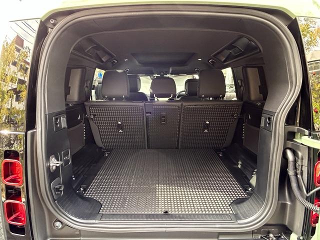 ディフェンダー １１０　７５ｔｈリミテッドエディション　認定中古車　幌サンルーフ　エアサス　ＭＥＲＩＤＩＡＮサラウンド　Ｈ．Ｕ．Ｄ　サイドステップ　ボディプロテクションキット　シートヒータ＆クーラ（Ｆ）　ハンドルヒータ　マトリクスＬＥＤライト　純正ドラレコ（70枚目）