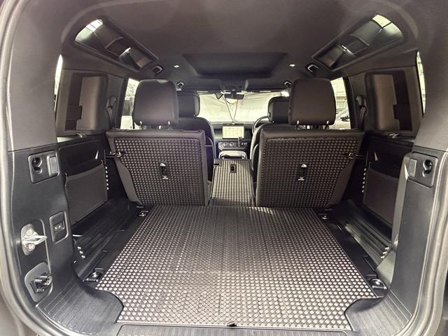 ディフェンダー １１０　７５ｔｈリミテッドエディション　認定中古車　幌サンルーフ　エアサス　ＭＥＲＩＤＩＡＮサラウンド　Ｈ．Ｕ．Ｄ　サイドステップ　ボディプロテクションキット　シートヒータ＆クーラ（Ｆ）　ハンドルヒータ　マトリクスＬＥＤライト　純正ドラレコ（74枚目）