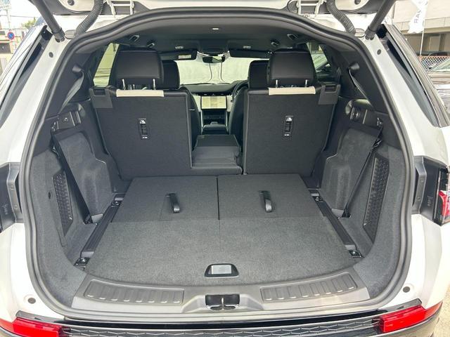 ディスカバリースポーツ ダイナミック　ＳＥ　Ｐ２５０　認定中古車　元デモカー　７人乗り　液晶メーター　ＭＥＲＩＤＩＡＮ　大型モニター　レザーシート　フロント・リアシートヒーター　ワイヤレス充電　ブラックパック　電動テレスコピック　コントラストルーフ（61枚目）