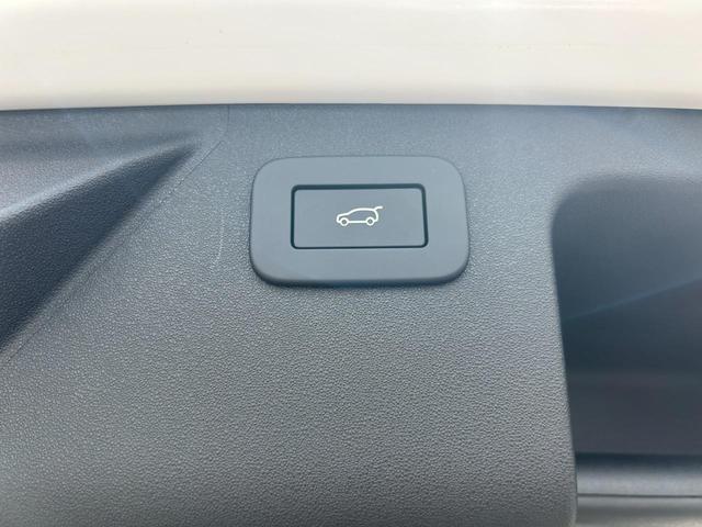 ディスカバリースポーツ ダイナミック　ＳＥ　Ｐ２５０　認定中古車　元デモカー　７人乗り　液晶メーター　ＭＥＲＩＤＩＡＮ　大型モニター　レザーシート　フロント・リアシートヒーター　ワイヤレス充電　ブラックパック　電動テレスコピック　コントラストルーフ（63枚目）