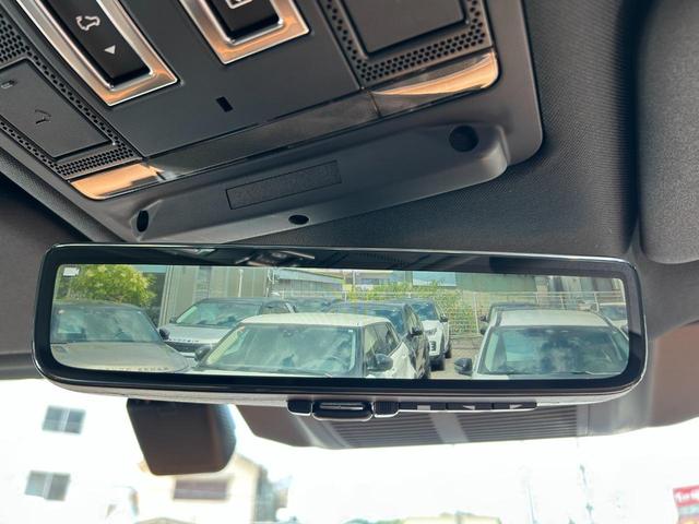 ディフェンダー １１０Ｘ－ダイナミックＨＳＥ　Ｄ３００　認定中古車　１オーナー　パノラミックスライディングルーフ　エアサス　液晶メーター　デジタルインナーミラー　シートヒーター＆クーラー（フロント）　シートヒーター（リア）　ＭＥＲＩＤＩＡＮ　純正ドラレコ（13枚目）