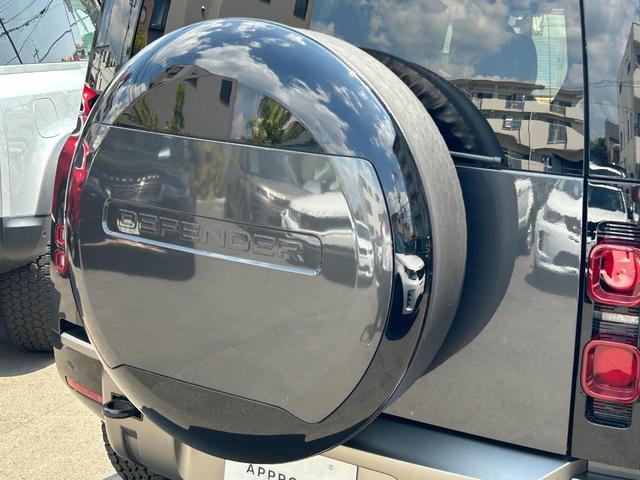 ディフェンダー １１０Ｘ－ダイナミックＨＳＥ　Ｄ３００　認定中古車　１オーナー　パノラミックスライディングルーフ　エアサス　液晶メーター　デジタルインナーミラー　シートヒーター＆クーラー（フロント）　シートヒーター（リア）　ＭＥＲＩＤＩＡＮ　純正ドラレコ（22枚目）