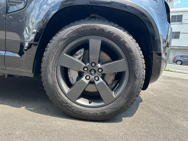 ディフェンダー １１０Ｘ－ダイナミックＨＳＥ　Ｄ３００　認定中古車　１オーナー　パノラミックスライディングルーフ　エアサス　液晶メーター　デジタルインナーミラー　シートヒーター＆クーラー（フロント）　シートヒーター（リア）　ＭＥＲＩＤＩＡＮ　純正ドラレコ（28枚目）