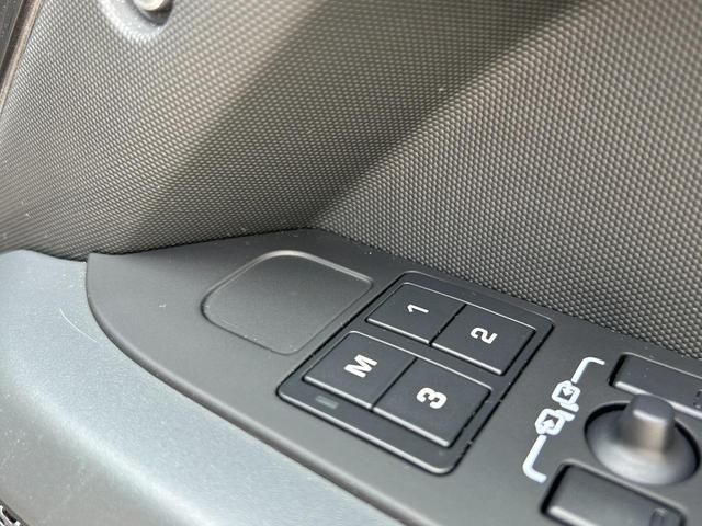 ディフェンダー １１０Ｘ－ダイナミックＨＳＥ　Ｄ３００　認定中古車　１オーナー　パノラミックスライディングルーフ　エアサス　液晶メーター　デジタルインナーミラー　シートヒーター＆クーラー（フロント）　シートヒーター（リア）　ＭＥＲＩＤＩＡＮ　純正ドラレコ（33枚目）