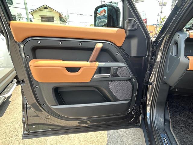 ディフェンダー １１０Ｘ－ダイナミックＨＳＥ　Ｄ３００　認定中古車　１オーナー　パノラミックスライディングルーフ　エアサス　液晶メーター　デジタルインナーミラー　シートヒーター＆クーラー（フロント）　シートヒーター（リア）　ＭＥＲＩＤＩＡＮ　純正ドラレコ（37枚目）